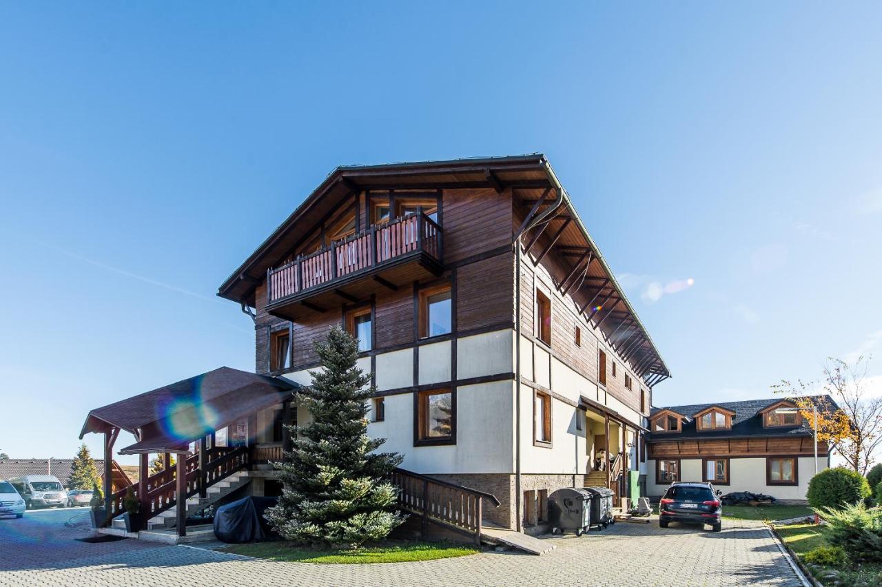Hotel Euforia Nova Lesna Exterior photo